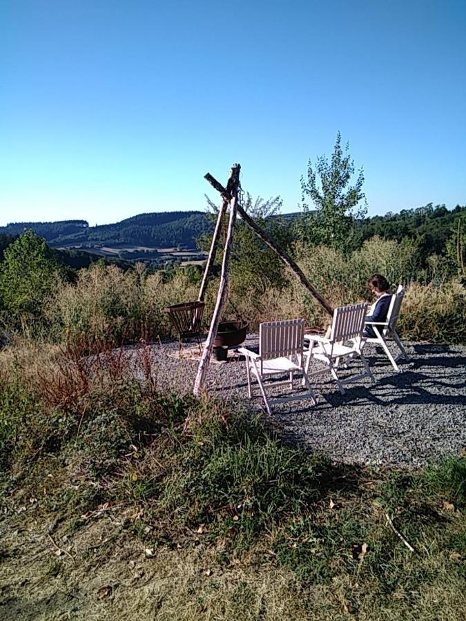 Camping La Forêt du Morvan Larochemillay Exterior foto